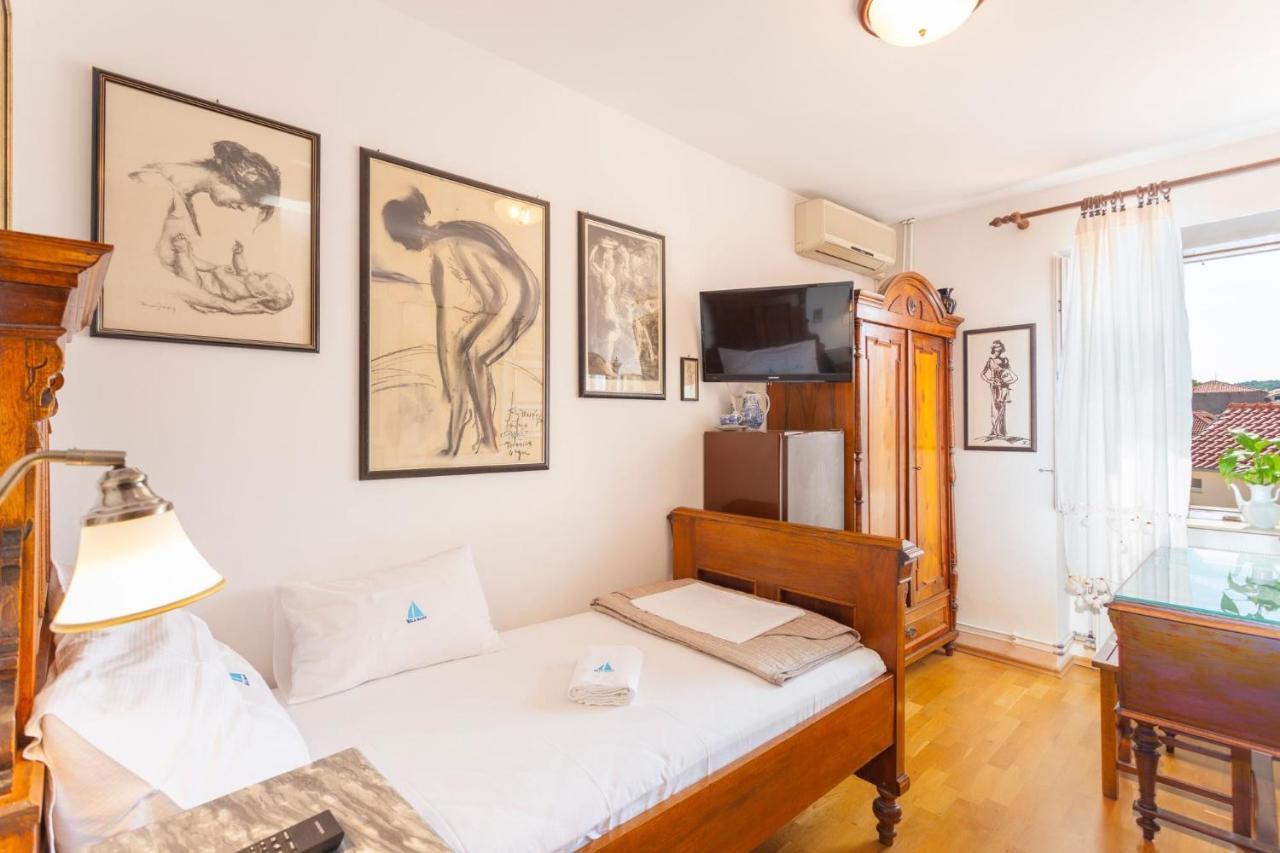 Apartments And Rooms With Wifi Makarska - 11063 Bagian luar foto